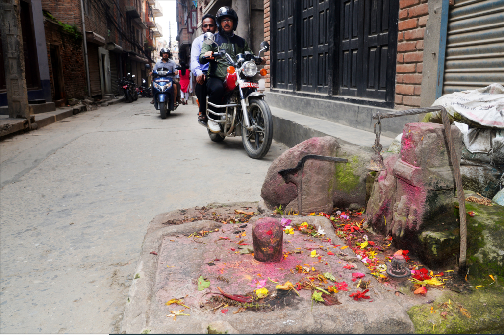 जहाँ 'देउता'कै छ यो हाल (फाेटाे फिचर)